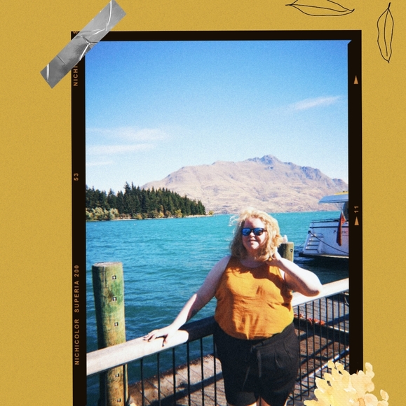 Meet your Posher, Zoe - Picture 1 of 1